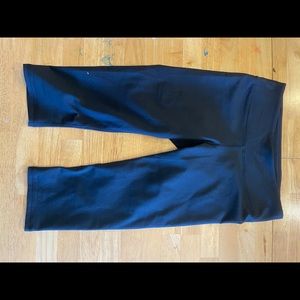 Fabletics Cropped Legging